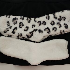 Set Of 2 Leopard Print and White Fuzzy Socks